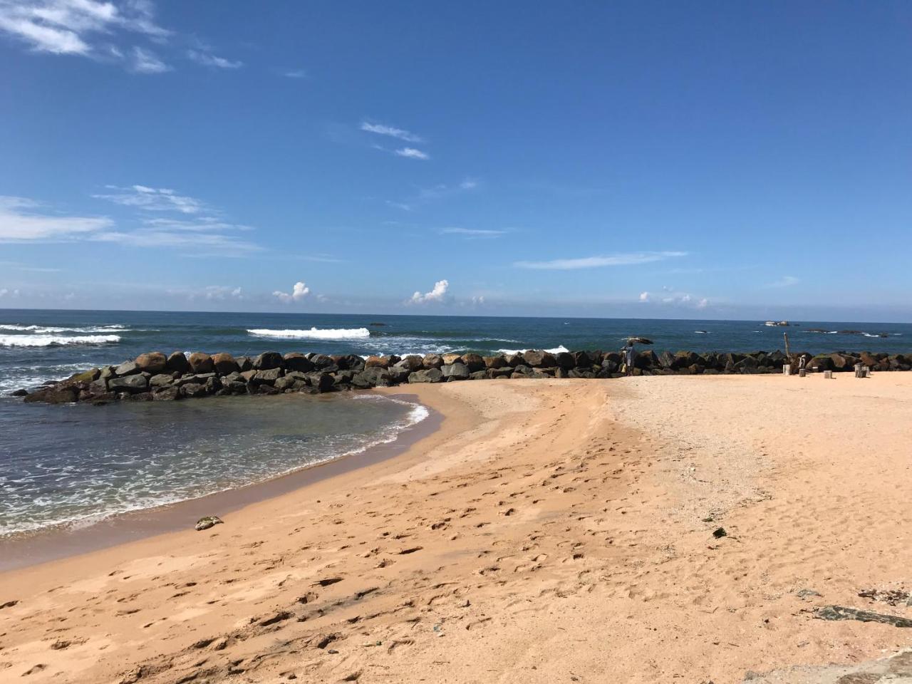 Beach Rip Rap Cabana And Guest Hotel Galle Exterior foto