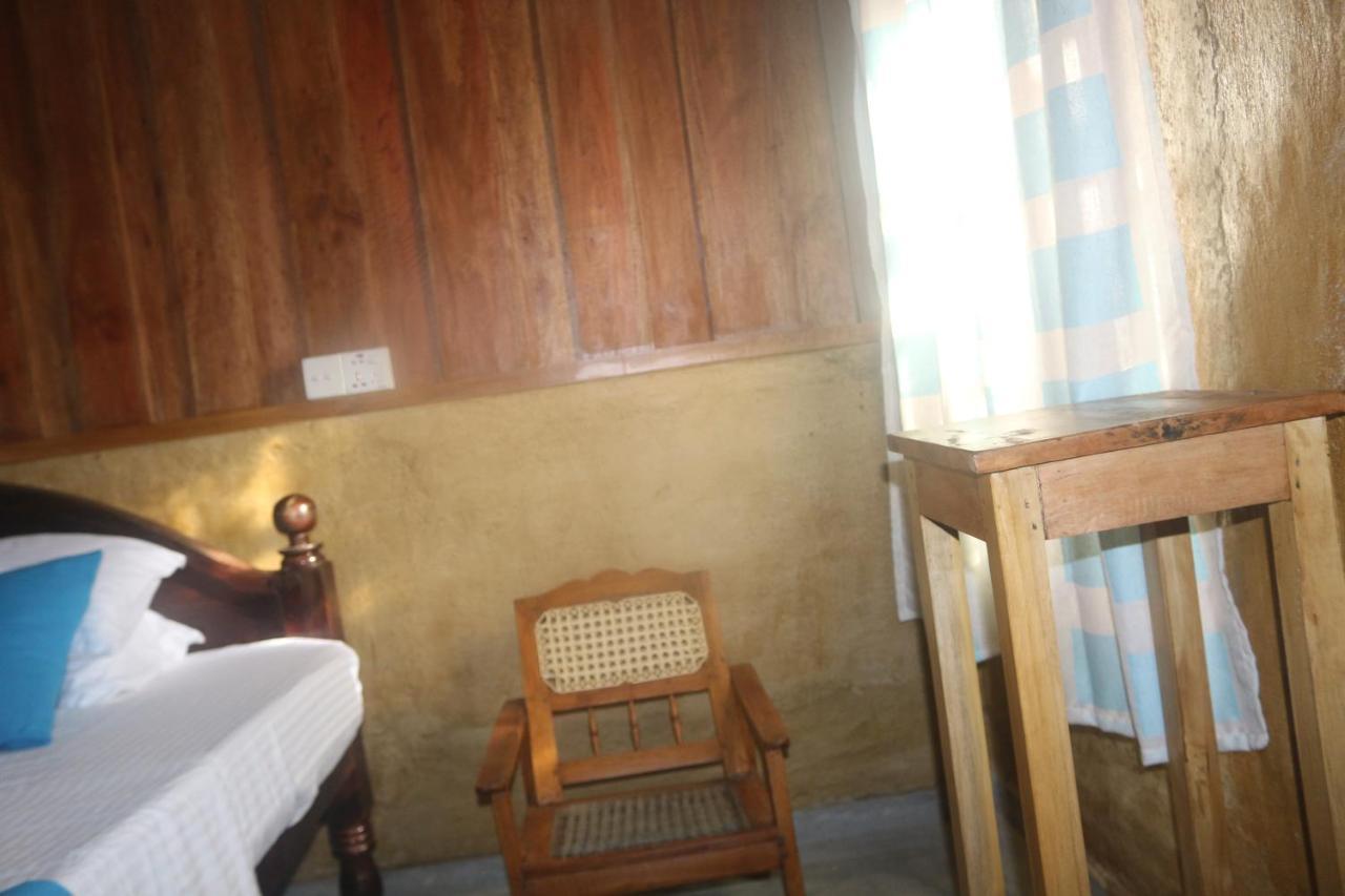 Beach Rip Rap Cabana And Guest Hotel Galle Exterior foto